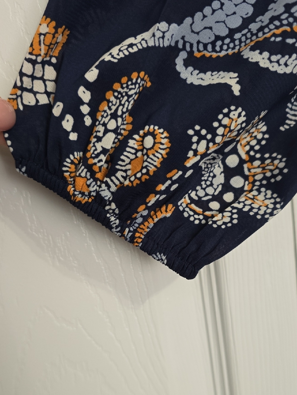 🆕️ IMAN Navy Paisley Tie-Neck Long Sleeve Blouse - Picture 3 of 4